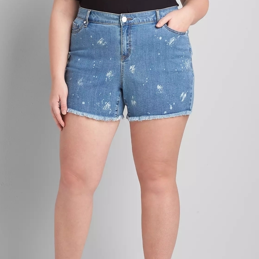 LANE Bryant Signature Fit Denim Boyfriend Midi Short - Medium Wash Bleach Splatt